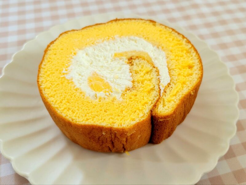 ふんわり卵の厚切りロールの接写