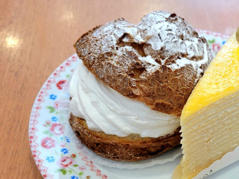窯焼きダブルシュークリームの接写